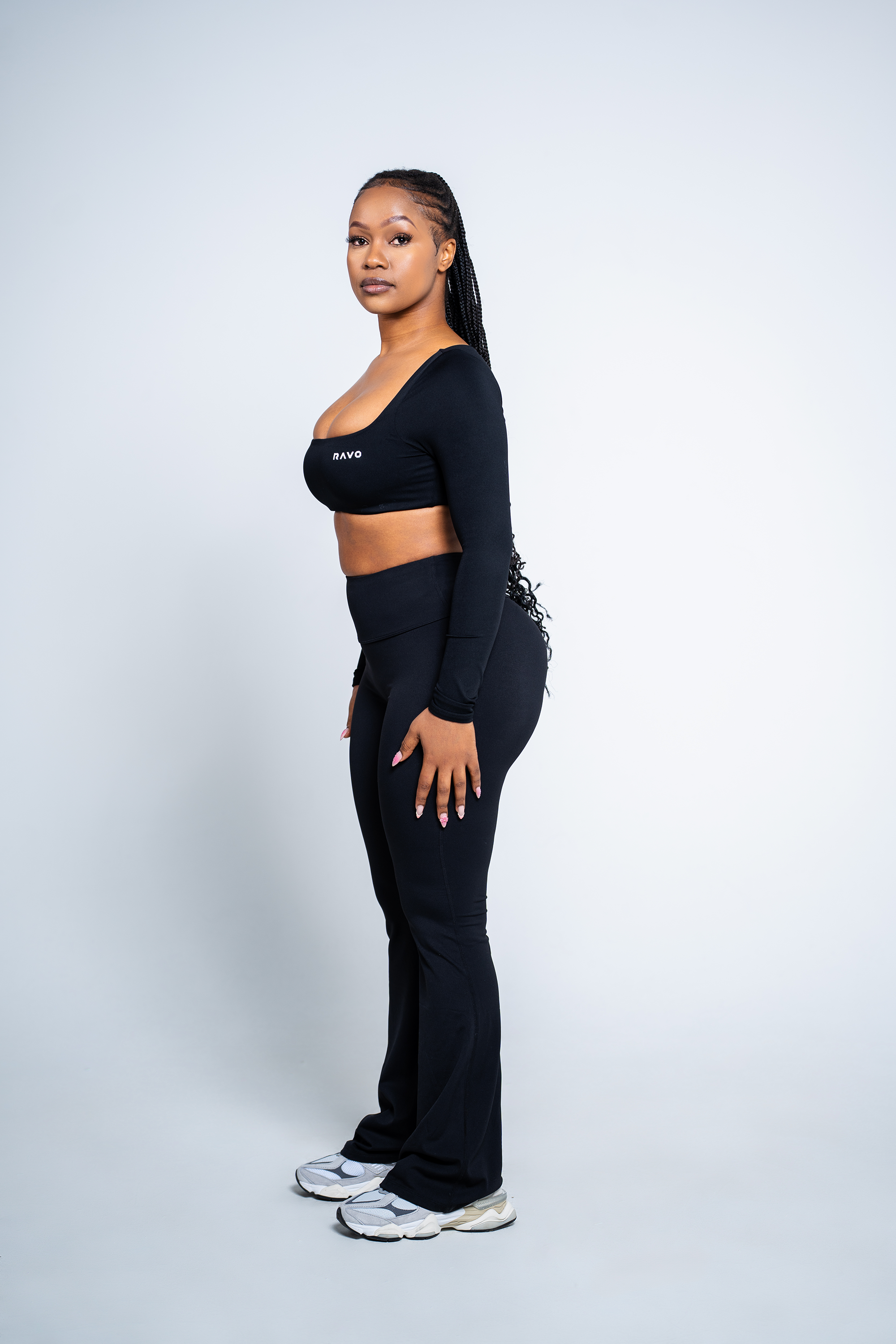 LockedIn™ Long Sleeve Crop Top – Black